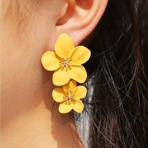 🌼Anthro Blossom Earrings in Goldenrod🌼